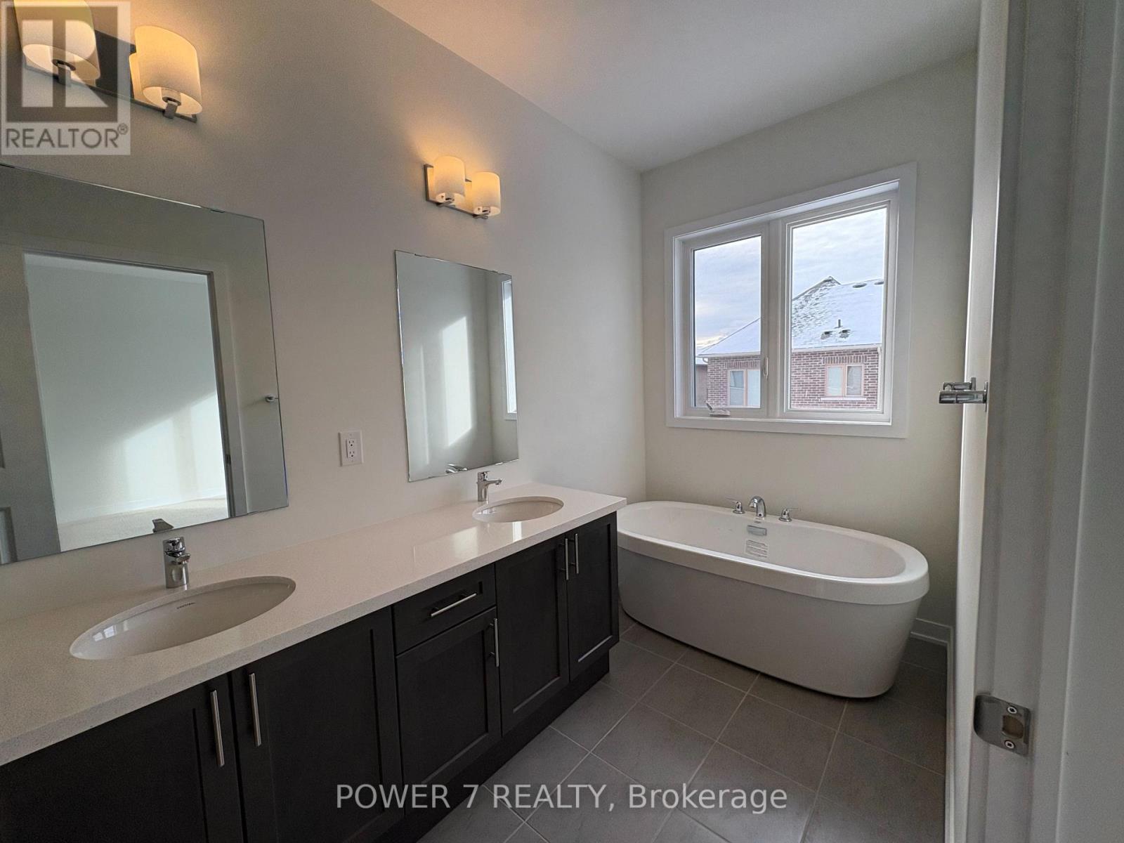 14 Harvey Bunker Crescent, Markham, ON - Indoor Photo Showing Bathroom