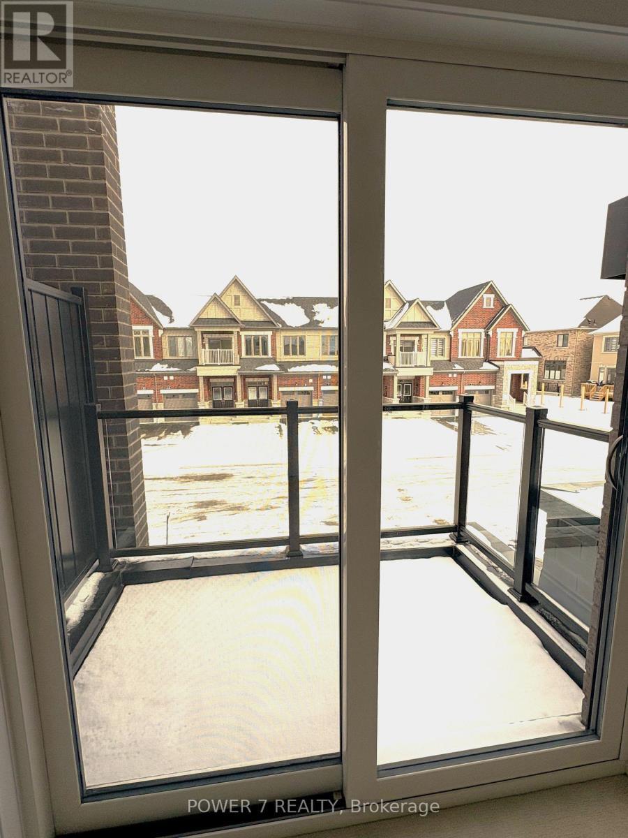 14 Harvey Bunker Crescent, Markham, ON -