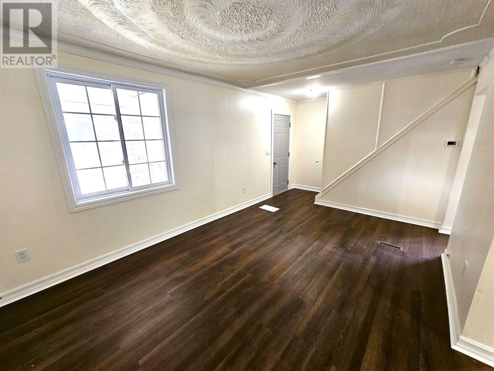 104 London St, Sault Ste. Marie, ON - Indoor Photo Showing Other Room