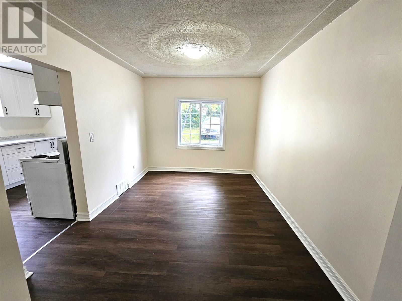 104 London St, Sault Ste. Marie, ON - Indoor Photo Showing Other Room