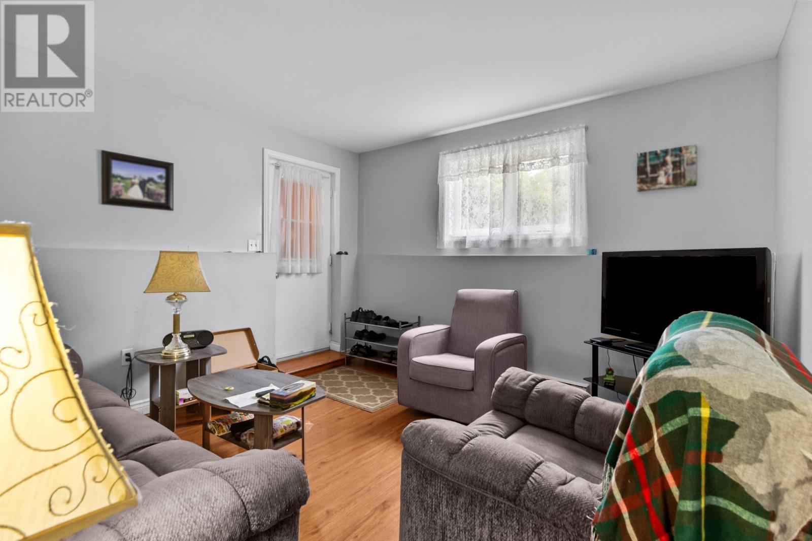 7 Aspenwood Place, Mount Pearl, NL - Indoor