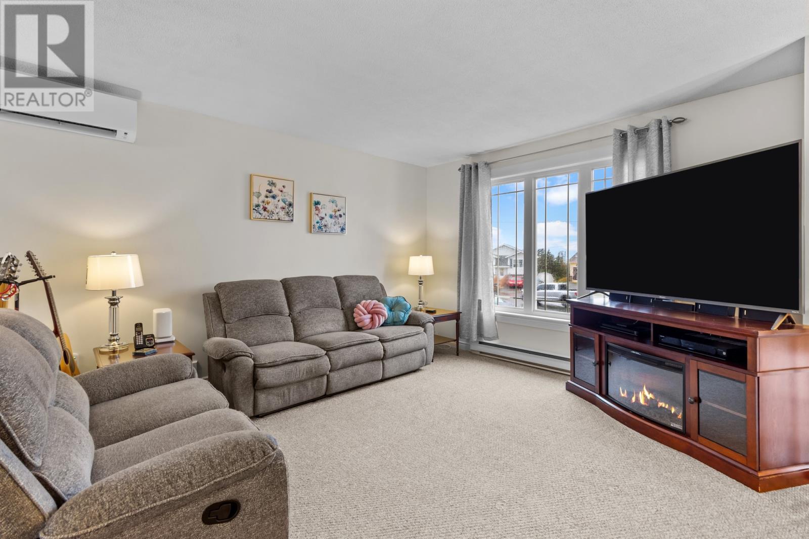 7 Aspenwood Place, Mount Pearl, NL - Indoor Photo Showing Living Room