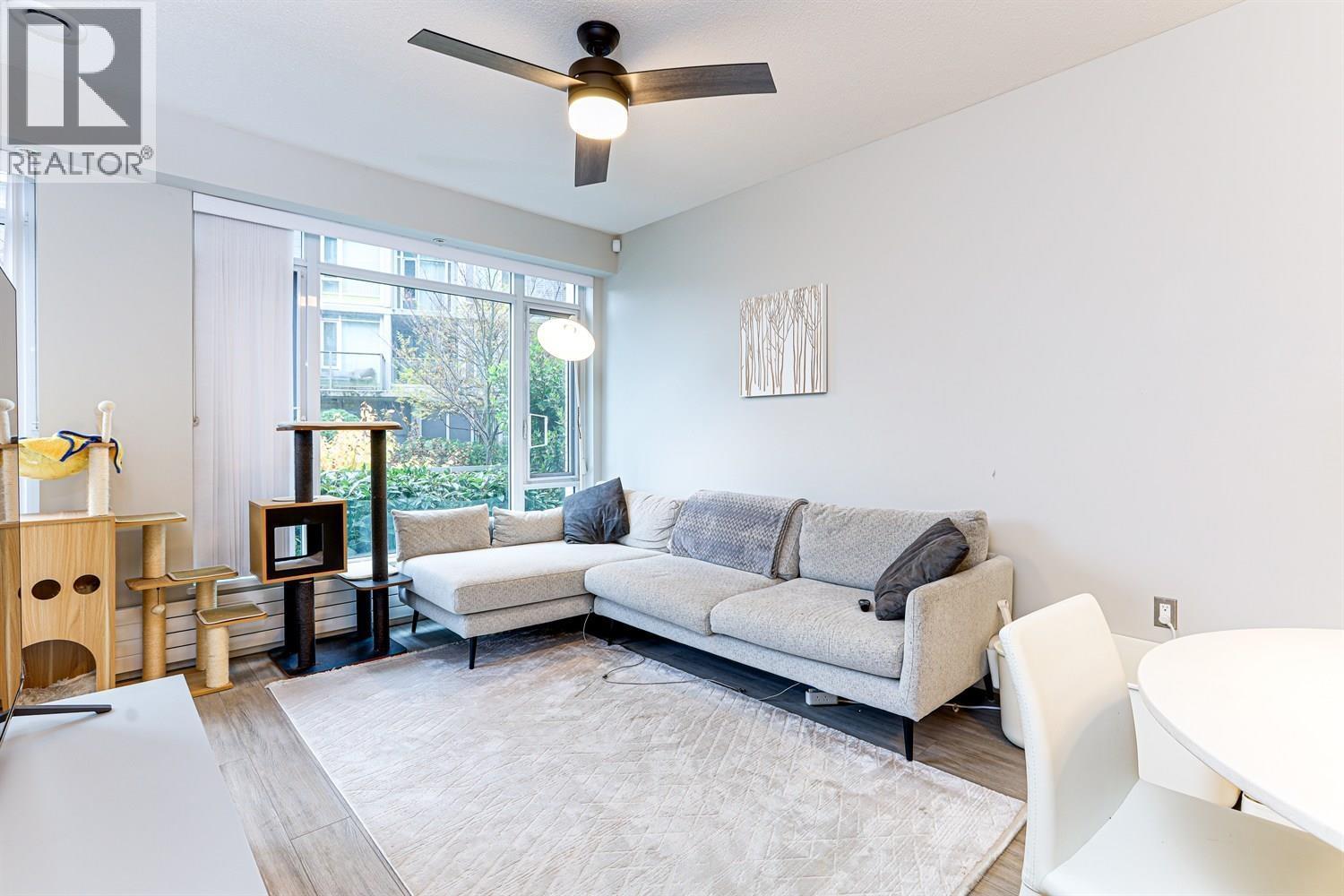 108 3188 Riverwalk Avenue, Vancouver, BC - Indoor Photo Showing Living Room