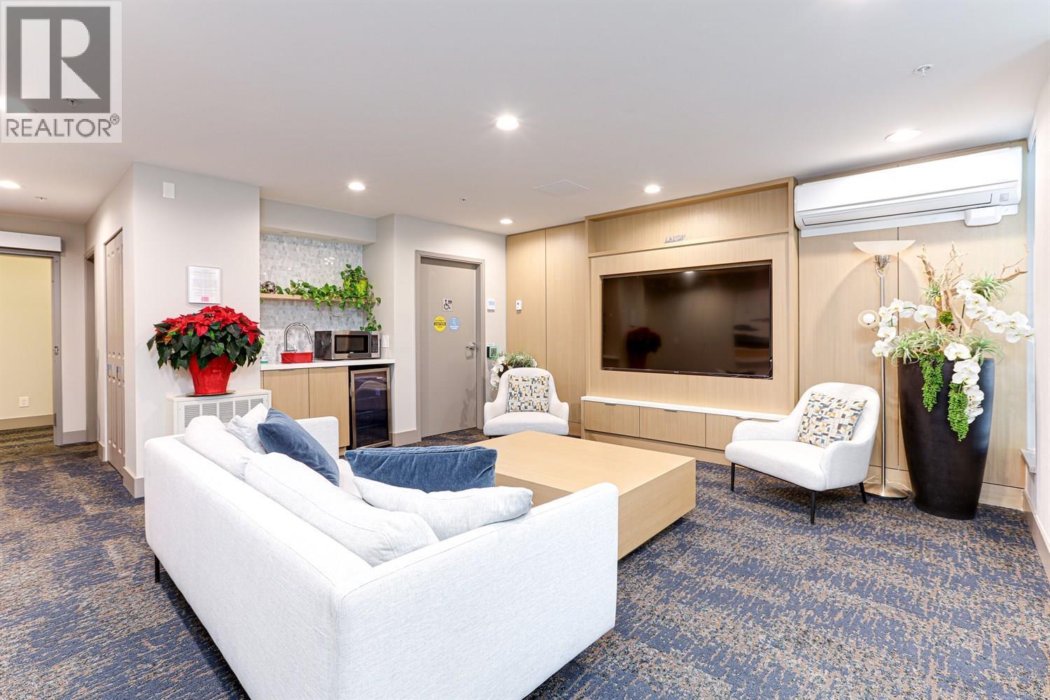 108 3188 Riverwalk Avenue, Vancouver, BC - Indoor Photo Showing Other Room