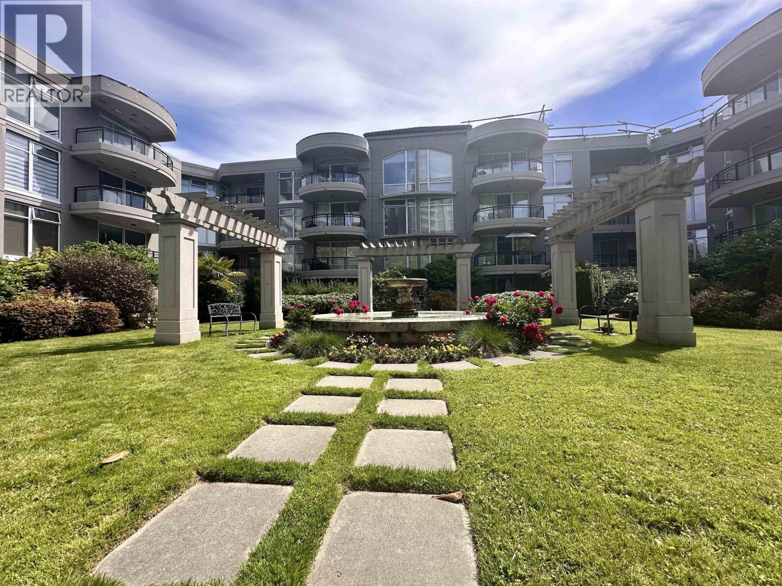 803 8460 Granville, Richmond, BC - Outdoor