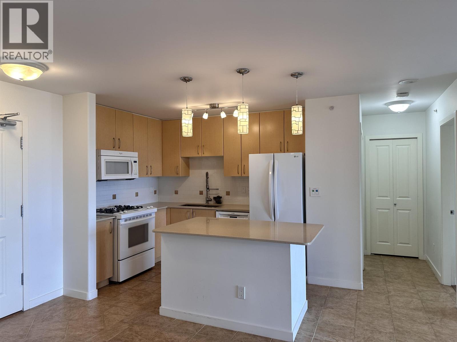 803 8460 Granville, Richmond, BC - Indoor Photo Showing Kitchen With Double Sink