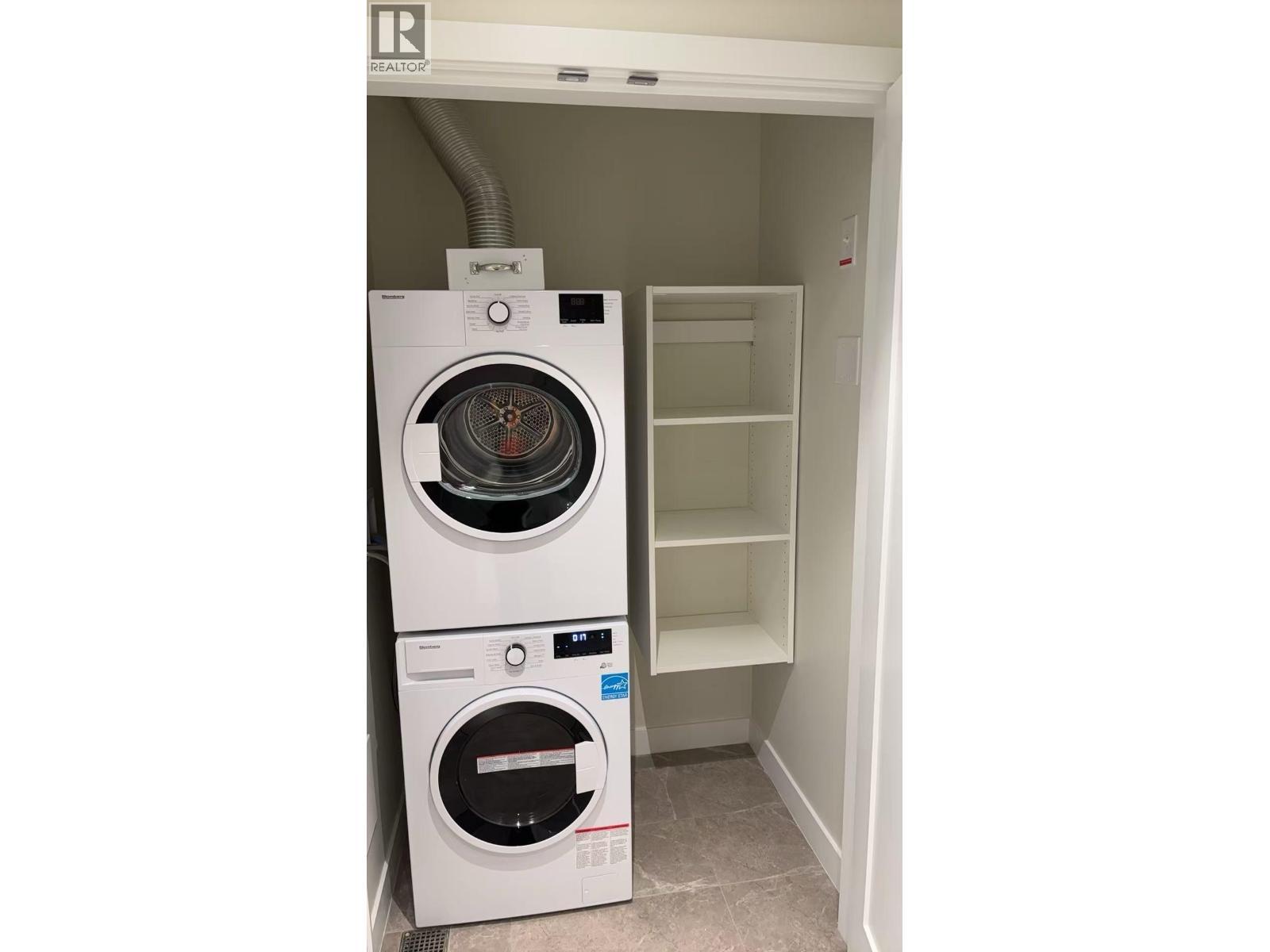 708 6138 Birney Avenue, Vancouver, BC - Indoor Photo Showing Laundry Room