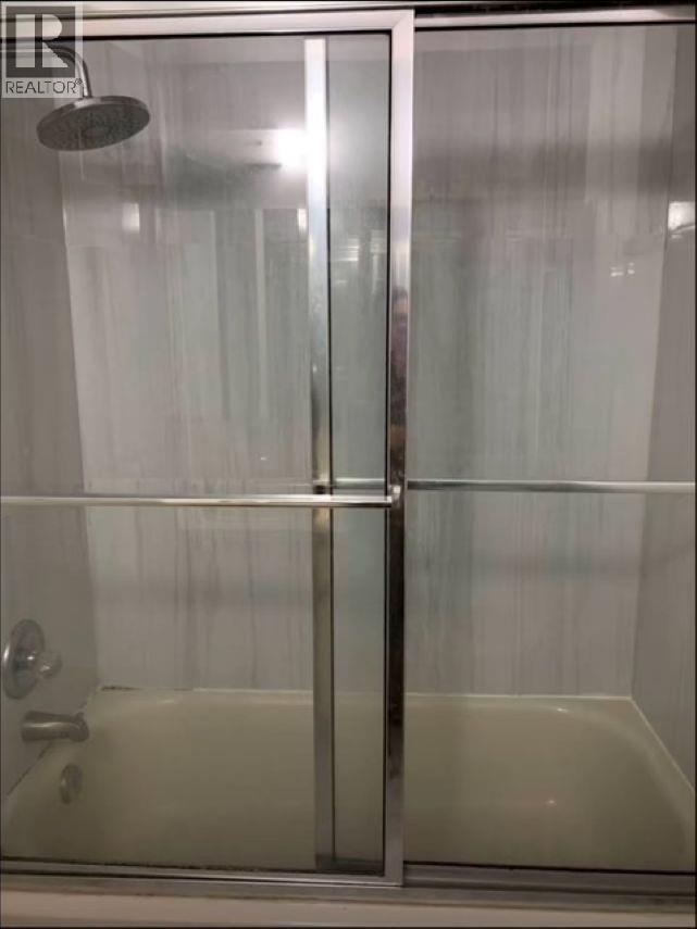 1292 E 53Rd Avenue, Vancouver, BC - Indoor Photo Showing Bathroom