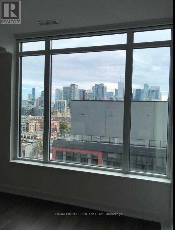 1518 - 576 Front Street, Toronto, ON - Indoor Photo Showing Other Room