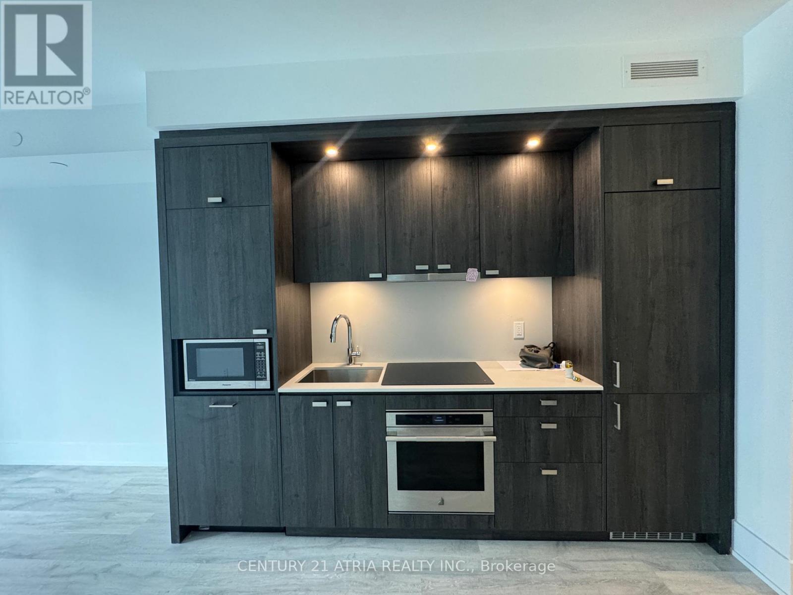 1801 - 470 Front Street W, Toronto, ON - Indoor Photo Showing Kitchen