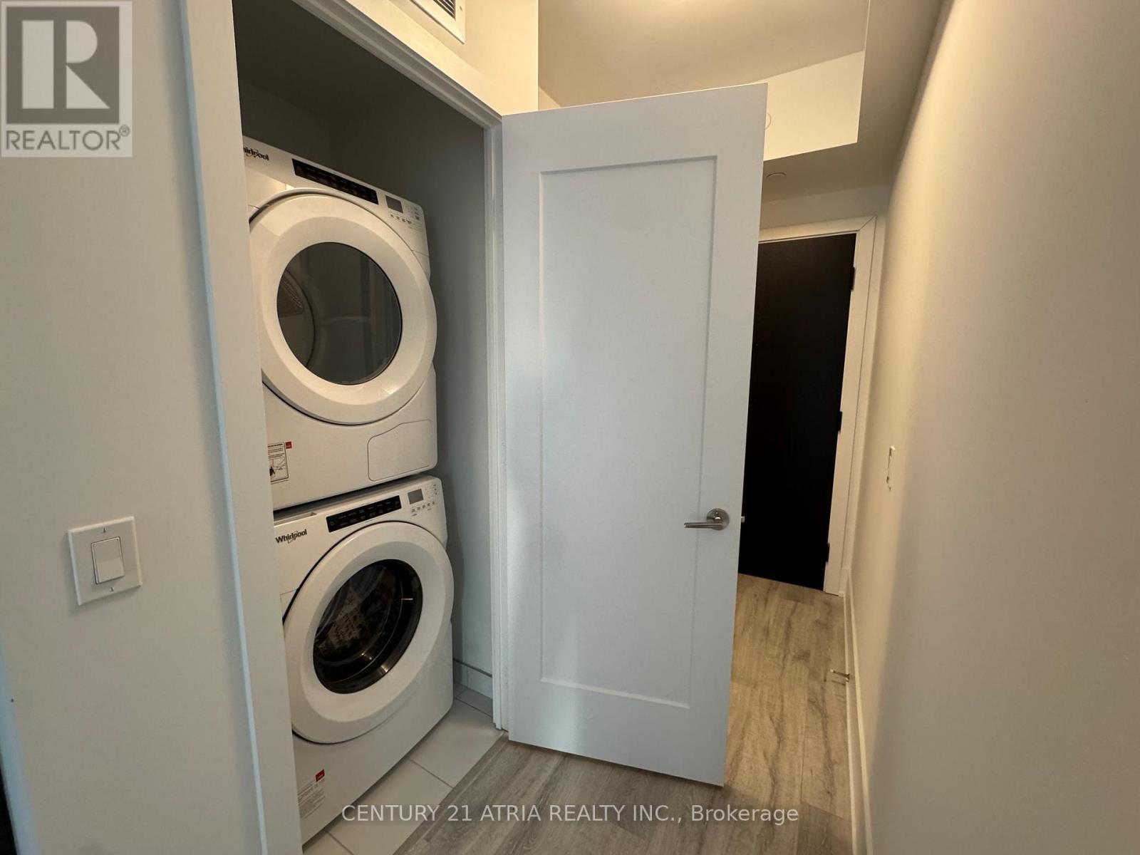 1801 - 470 Front Street W, Toronto, ON - Indoor Photo Showing Laundry Room