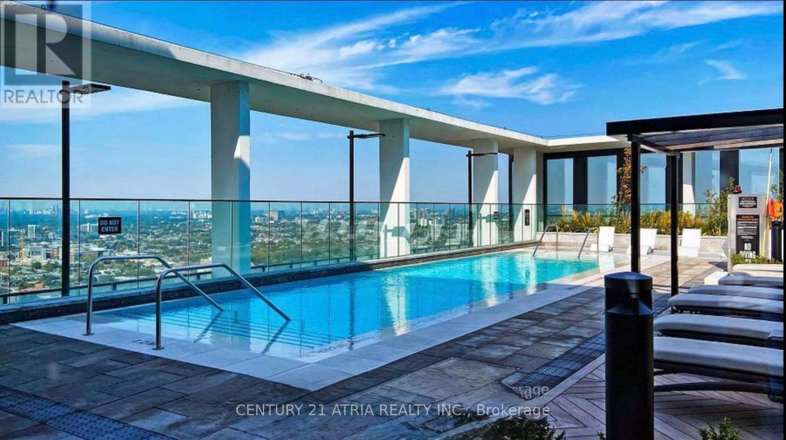 1801 - 470 Front Street W, Toronto, ON - Outdoor With In Ground Pool