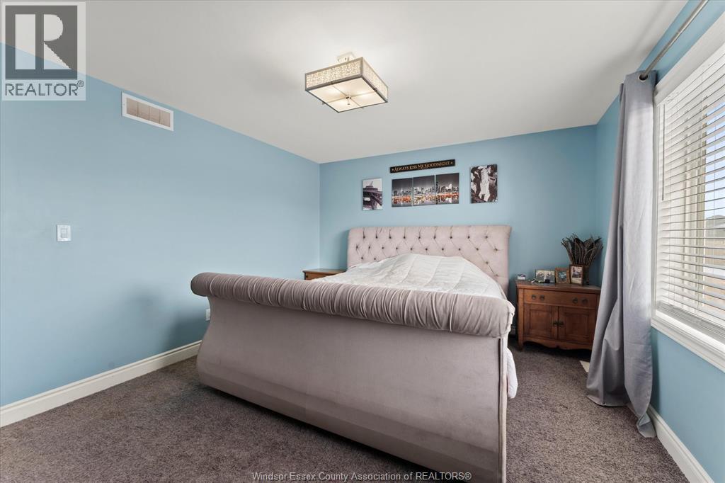 154 Lambert Street, Amherstburg, ON - Indoor Photo Showing Bedroom