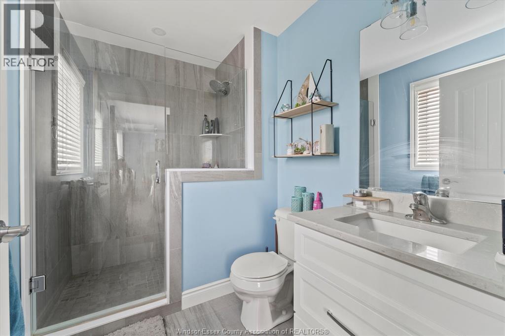 154 Lambert Street, Amherstburg, ON - Indoor Photo Showing Bathroom