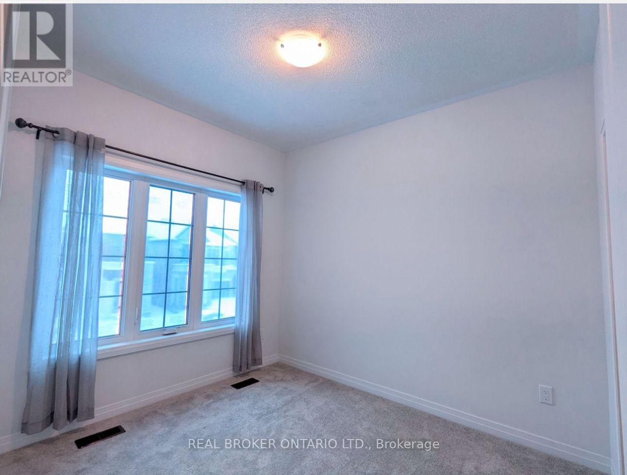 1061 Pisces Trail, Pickering, ON - Indoor Photo Showing Other Room