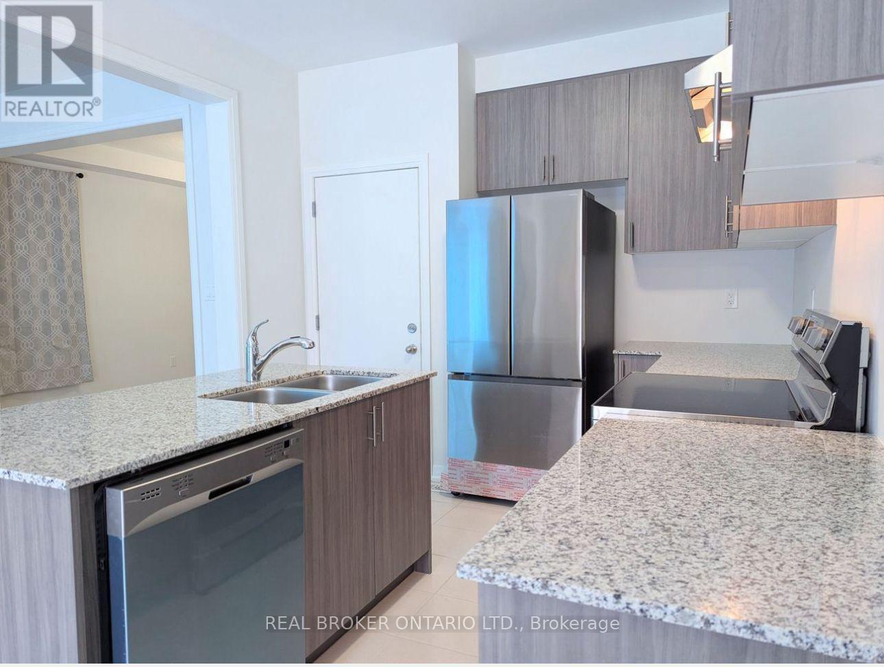 1061 Pisces Trail, Pickering, ON - Indoor Photo Showing Kitchen With Double Sink