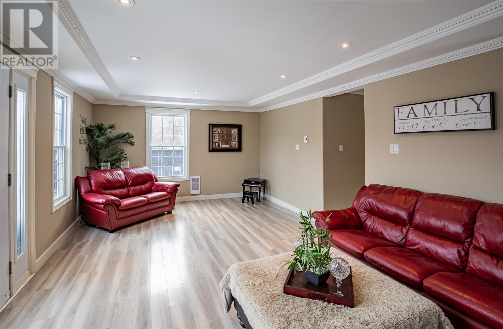 6 Pine Marsh Road, Conception Bay South, NL - Indoor Photo Showing Living Room