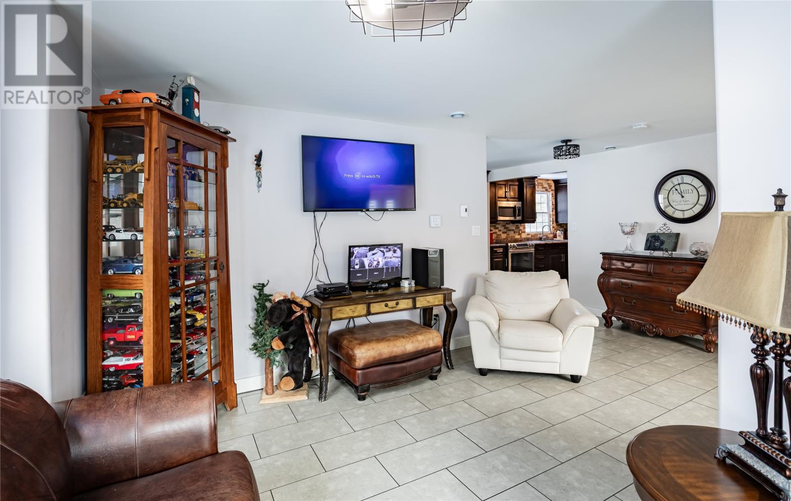 6 Pine Marsh Road, Conception Bay South, NL - Indoor Photo Showing Living Room