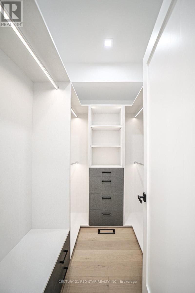 1 Frankwood Road, Toronto, ON - Indoor With Storage