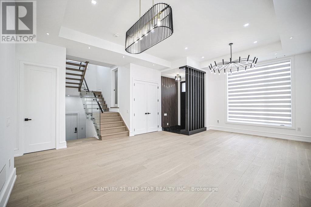 1 Frankwood Road, Toronto, ON - Indoor Photo Showing Other Room