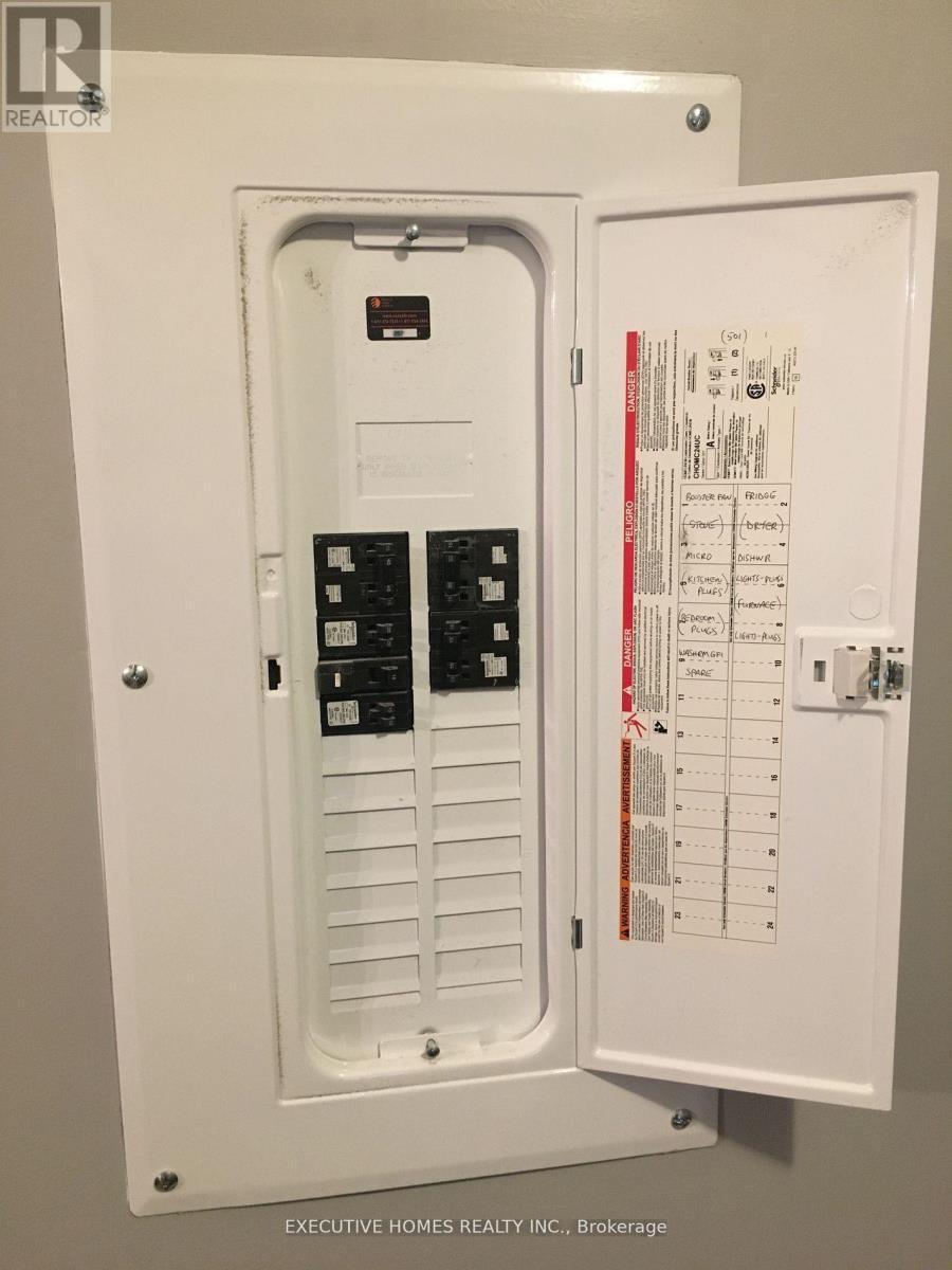 501 - 2486 Old Bronte Road, Oakville, ON - Photo Showing Other Room