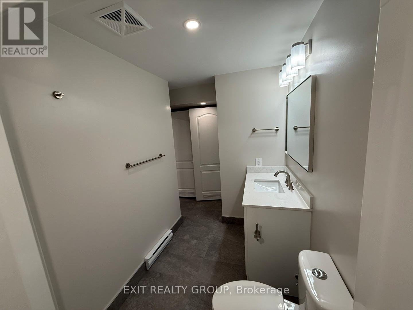 B - 26 Athabaska Drive, Belleville (Thurlow Ward), ON - Indoor