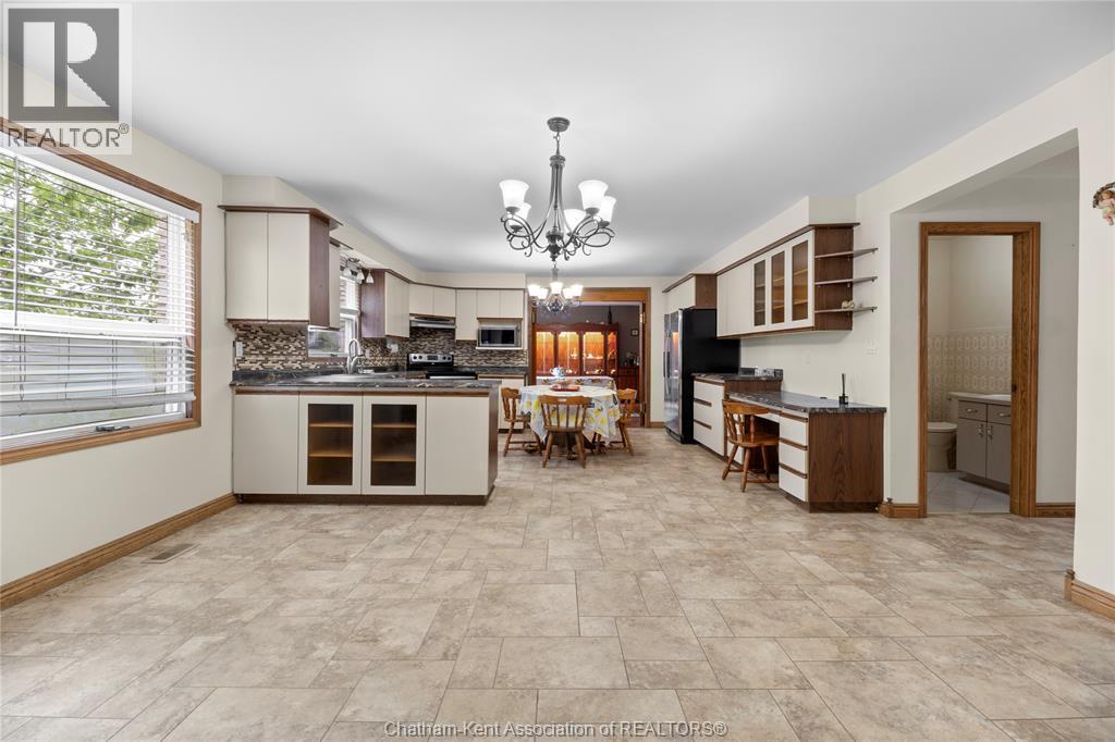 140 Little Street South, Blenheim, ON - Indoor