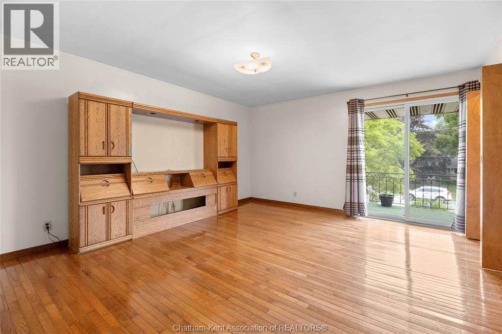 140 Little Street South, Blenheim, ON - Indoor Photo Showing Kitchen