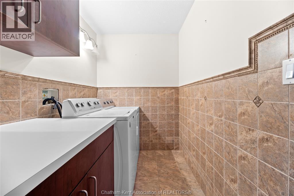 140 Little Street South, Blenheim, ON - Indoor Photo Showing Laundry Room