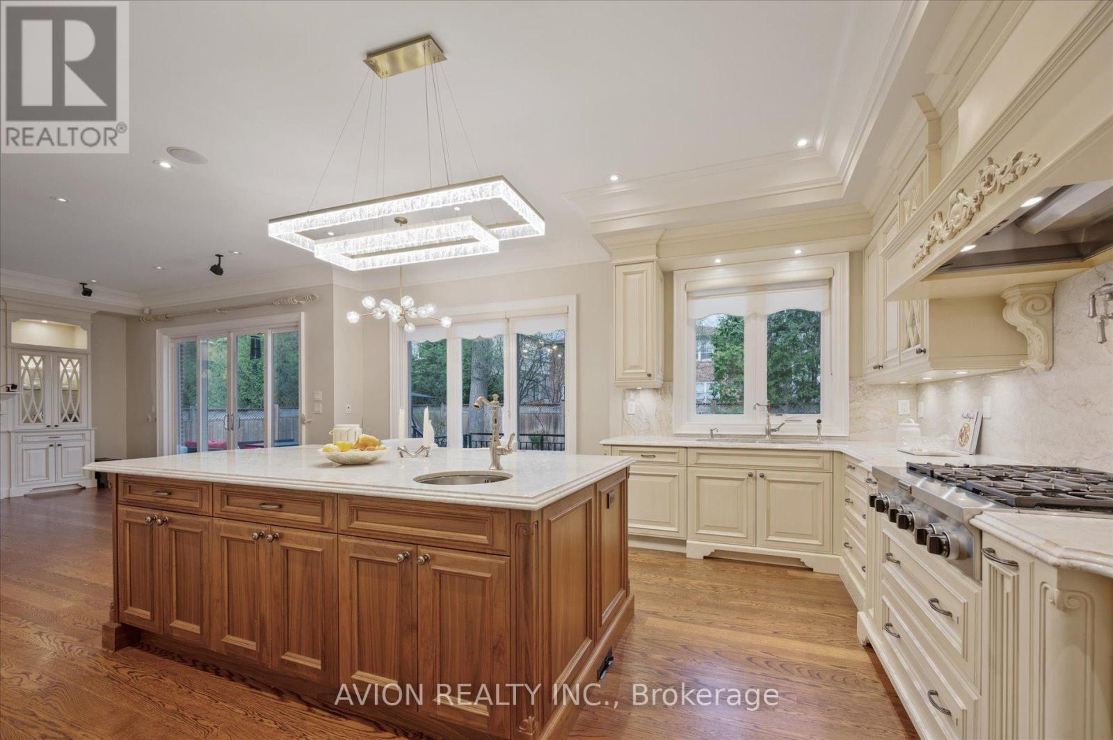 26 Danville Drive, Toronto, ON - Indoor Photo Showing Kitchen With Upgraded Kitchen