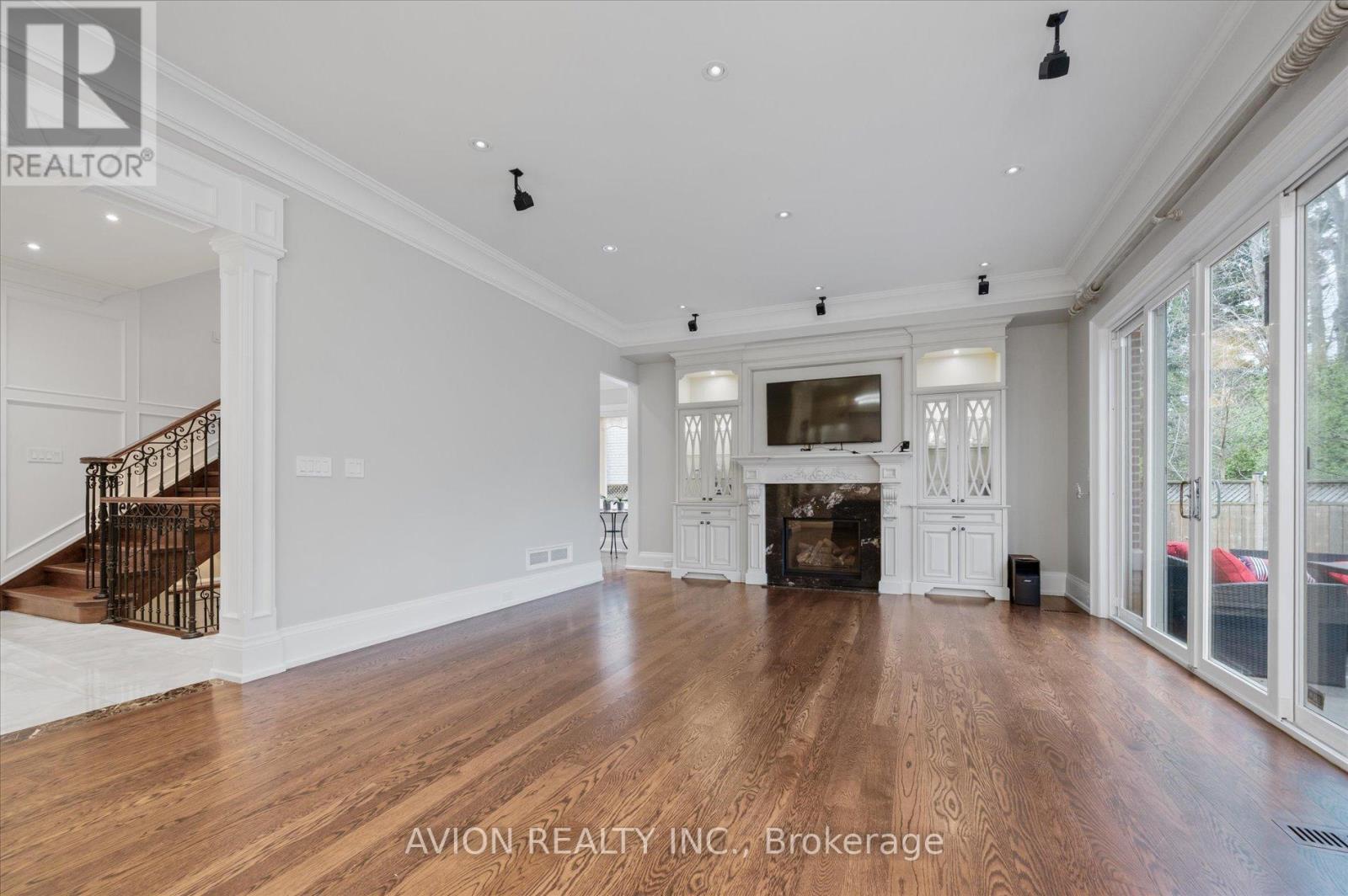 26 Danville Drive, Toronto, ON - Indoor Photo Showing Living Room