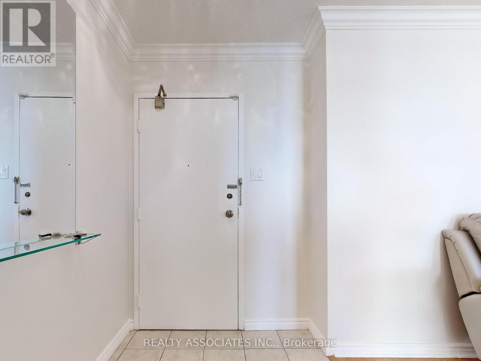 1704 - 205 Hilda Avenue, Toronto, ON - Indoor Photo Showing Other Room