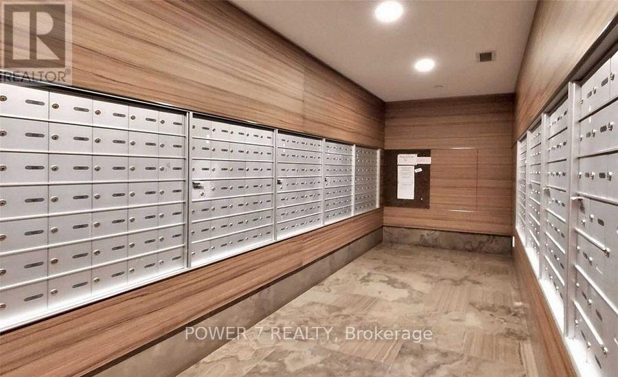 603 - 75 St Nicholas Street, Toronto, ON - Indoor Photo Showing Other Room