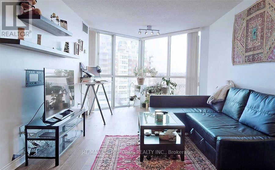 410 - 7 Concorde Place, Toronto, ON - Indoor Photo Showing Living Room