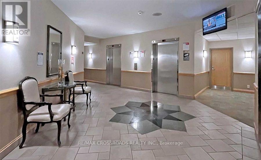 410 - 7 Concorde Place, Toronto, ON - Indoor Photo Showing Other Room