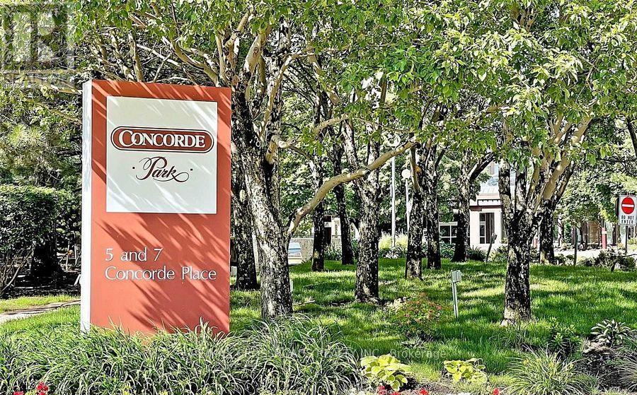 410 - 7 Concorde Place, Toronto, ON - Outdoor