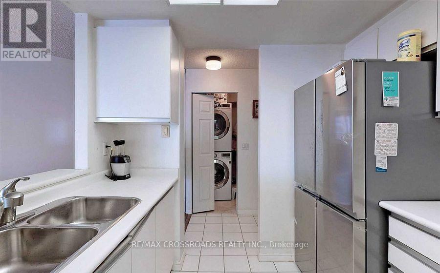 410 - 7 Concorde Place, Toronto, ON - Indoor Photo Showing Other Room