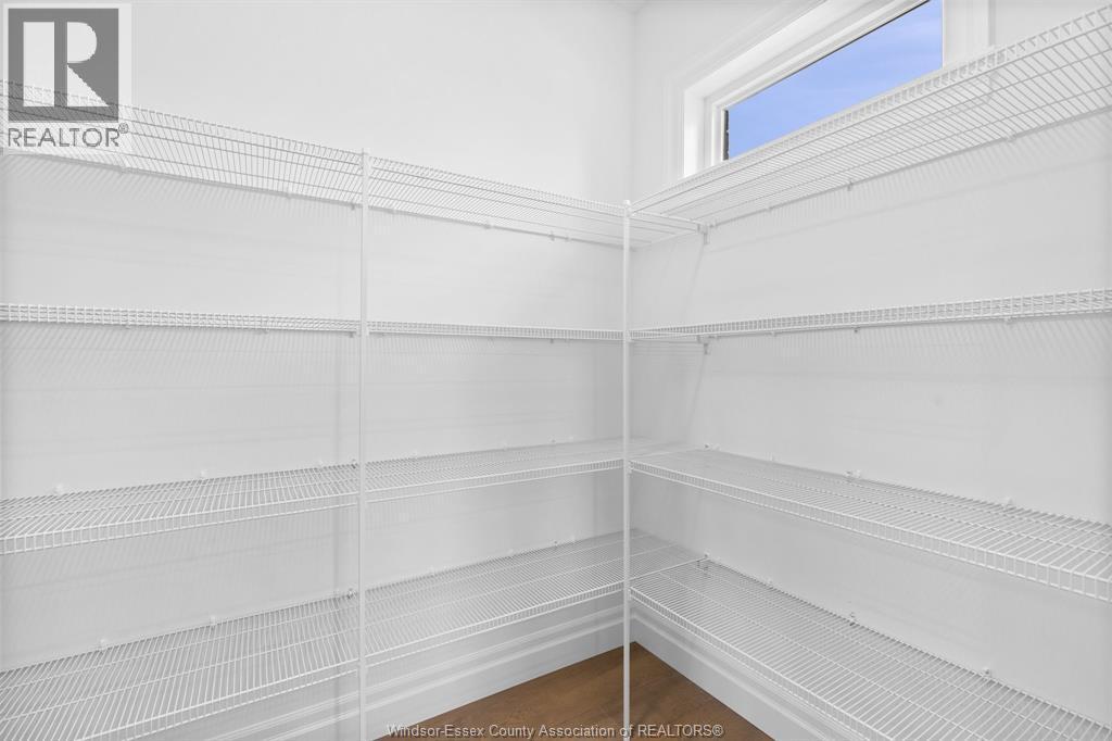 1211 Campana Crescent, Lakeshore, ON - Indoor With Storage