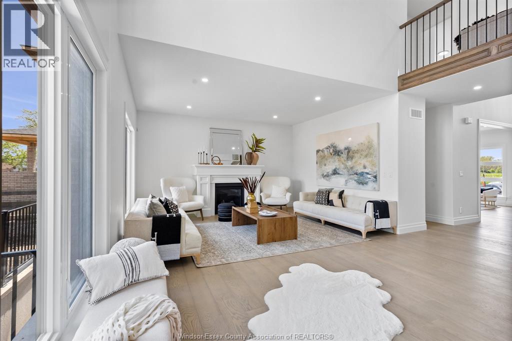 1211 Campana Crescent, Lakeshore, ON - Indoor Photo Showing Living Room With Fireplace