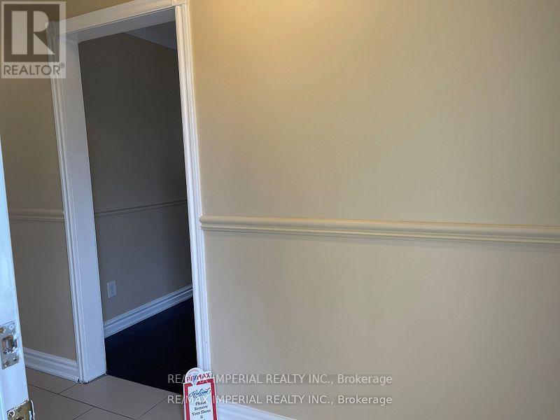 Front Unit - 166 Hupfield Trail E, Toronto, ON -