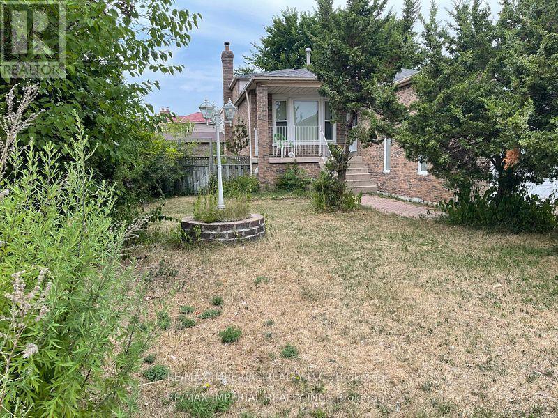 Front Unit - 166 Hupfield Trail E, Toronto, ON - Outdoor