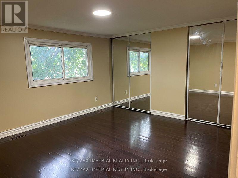 Front Unit - 166 Hupfield Trail E, Toronto, ON - Indoor Photo Showing Other Room