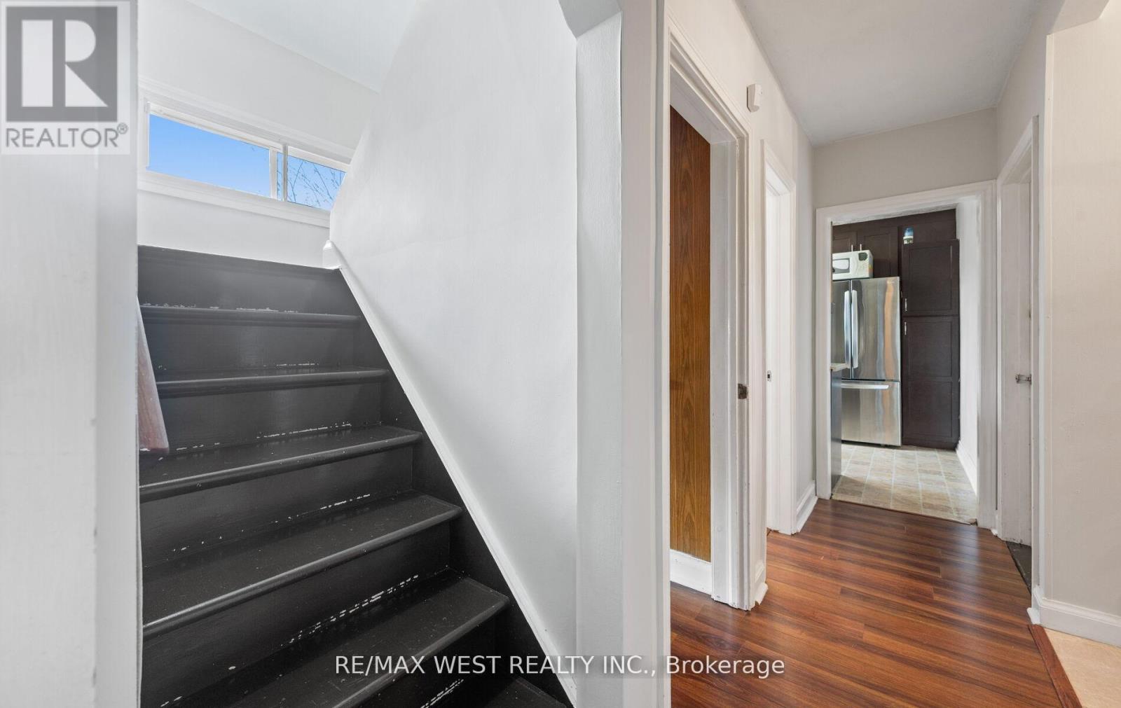 57 Westglen Crescent, Toronto, ON - Indoor Photo Showing Other Room