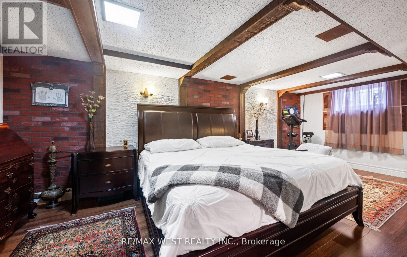 57 Westglen Crescent, Toronto, ON - Indoor Photo Showing Bedroom