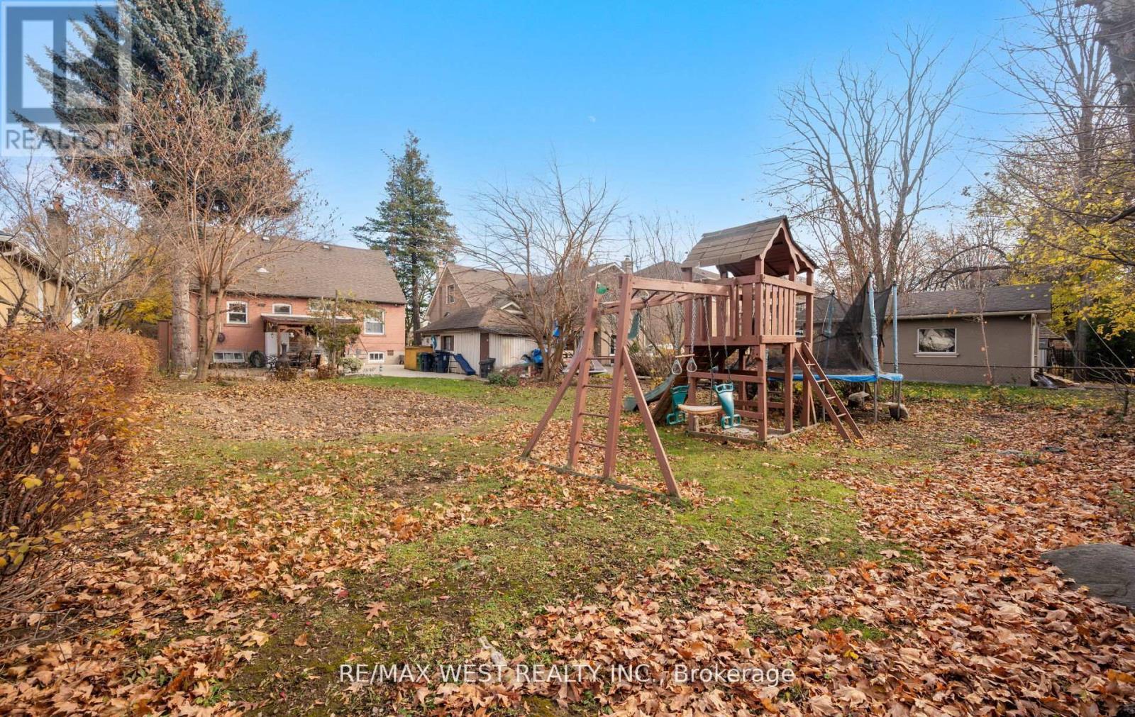 57 Westglen Crescent, Toronto, ON - Outdoor