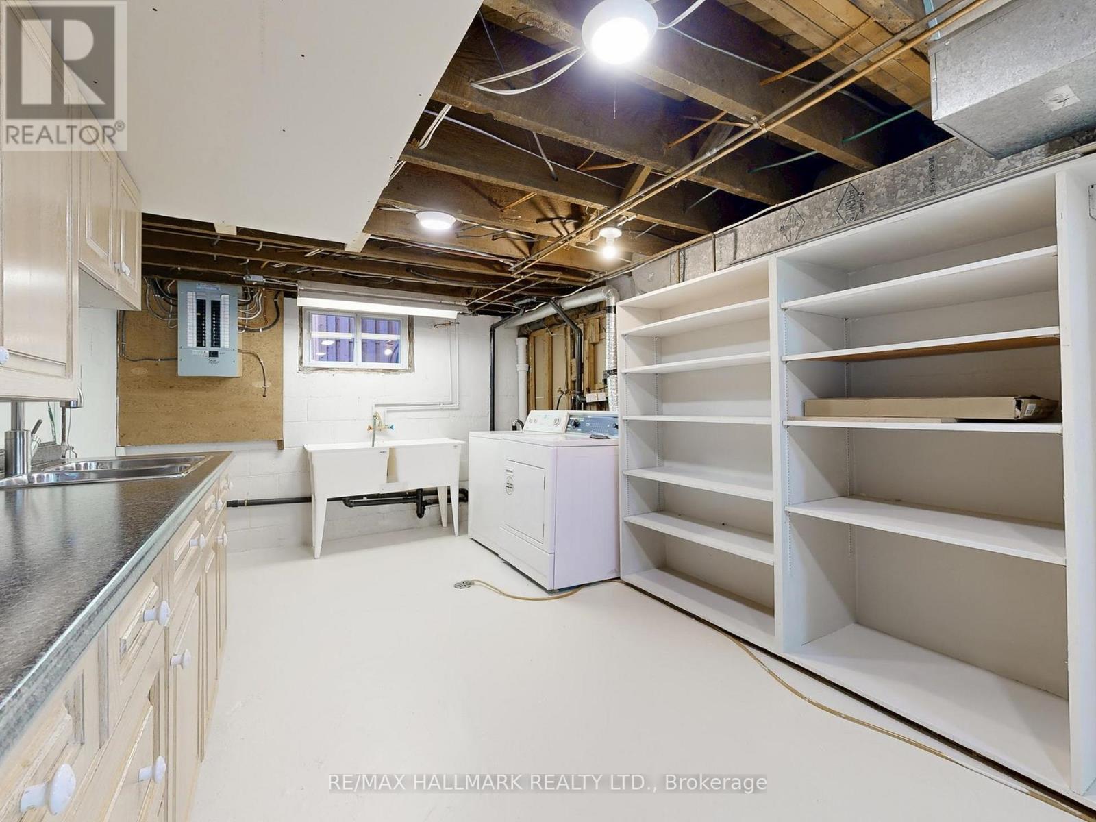 1 Andrew Avenue, Toronto, ON - Indoor Photo Showing Laundry Room