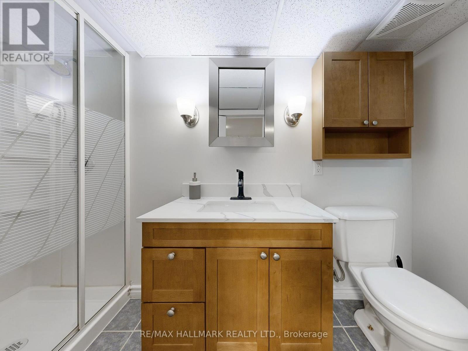 1 Andrew Avenue, Toronto, ON - Indoor Photo Showing Bathroom