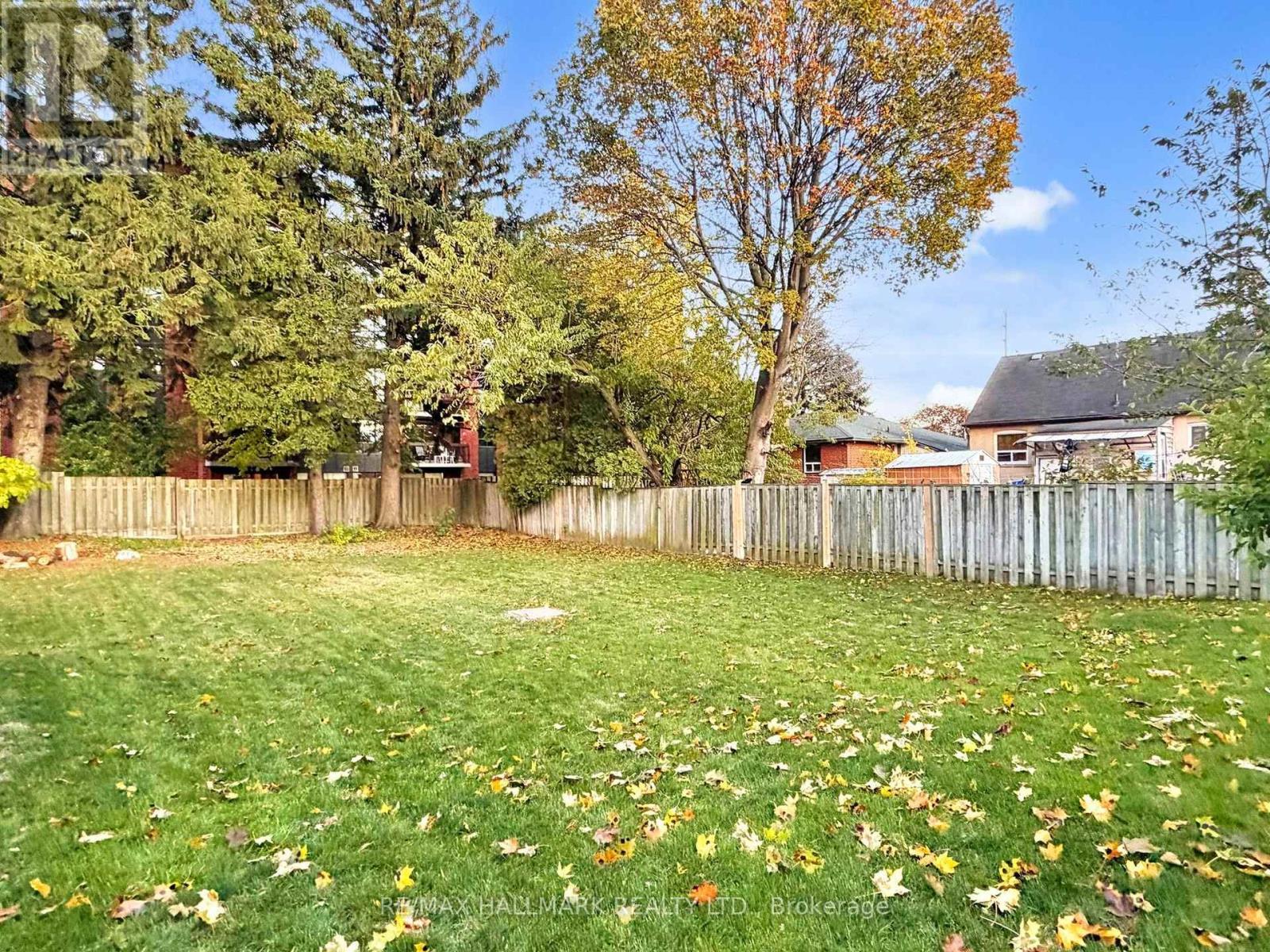 1 Andrew Avenue, Toronto, ON - Outdoor