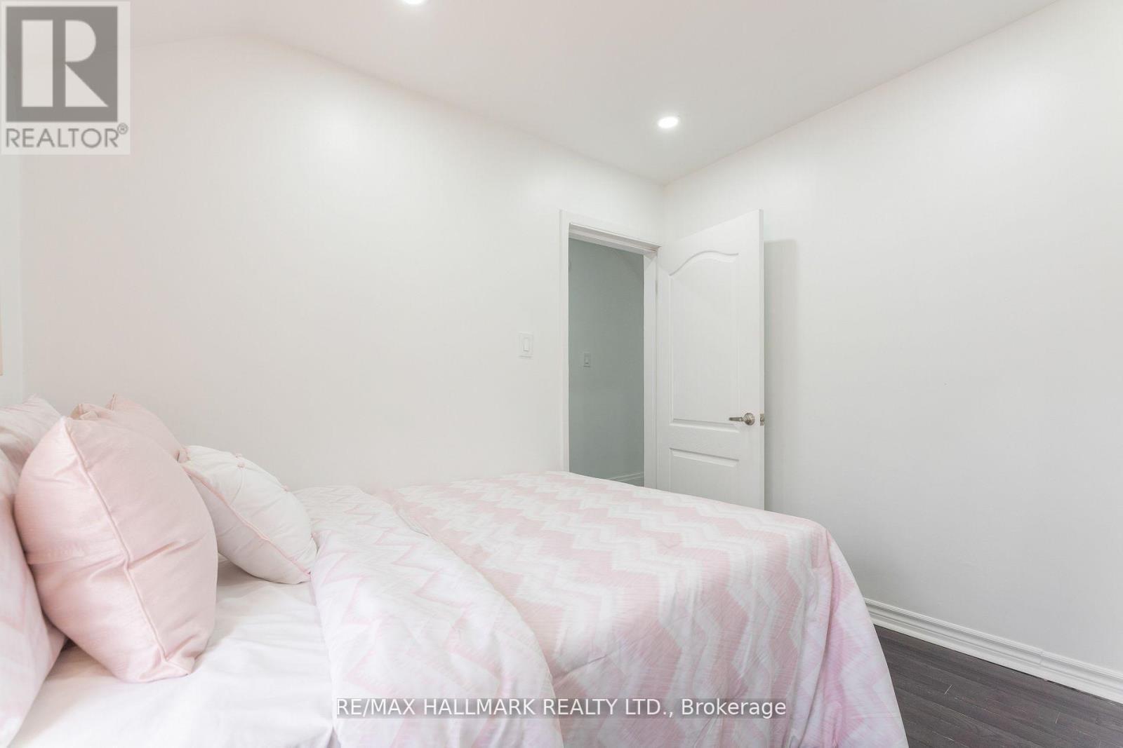 106 Willow Avenue, Toronto, ON - Indoor Photo Showing Bedroom