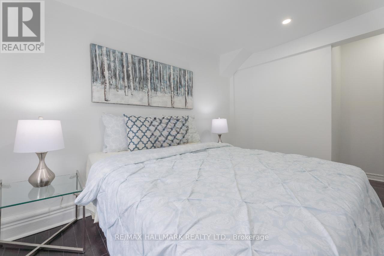 106 Willow Avenue, Toronto, ON - Indoor Photo Showing Bedroom